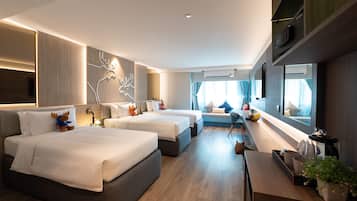 Premium bedding, in-room safe, desk, laptop workspace