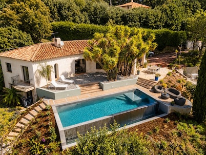 A Relaxing Getaway at Villa Évasion