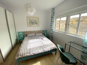 2 bedrooms, iron/ironing board, travel cot, WiFi