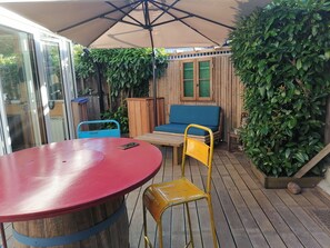 Outdoor dining - Charming house 300 m from the Arcachon basin (Lanton)