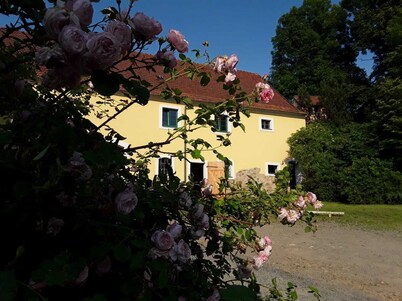 Idyllisch Gelegenes Ferienhaus mit Garten auf Reiterhof