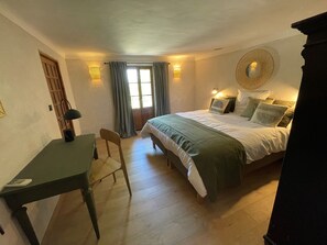 5 chambres, fer et planche Ă repasser, Wi-Fi, literie fournie