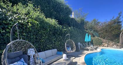 Fantastic villa in the bay of Cannes, 5 minutes from the beach