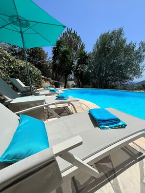 Piscine extérieure