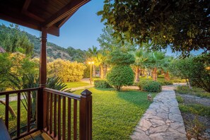 Comfort Tree House | Terrace/patio - HAYITBÜKÜ AHŞAPEVLERİ (Datça)