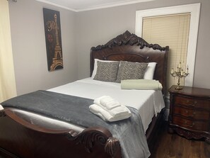 4 bedrooms, desk, iron/ironing board, travel crib