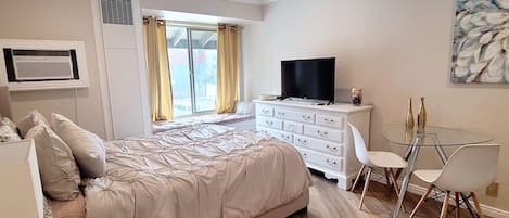 1 bedroom, iron/ironing board, free WiFi, bed sheets