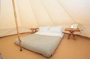 Cabin | 1 bedroom, bed sheets - 8 'navi' Bell Tent Glamping Anglesey North Wales (Holyhead)