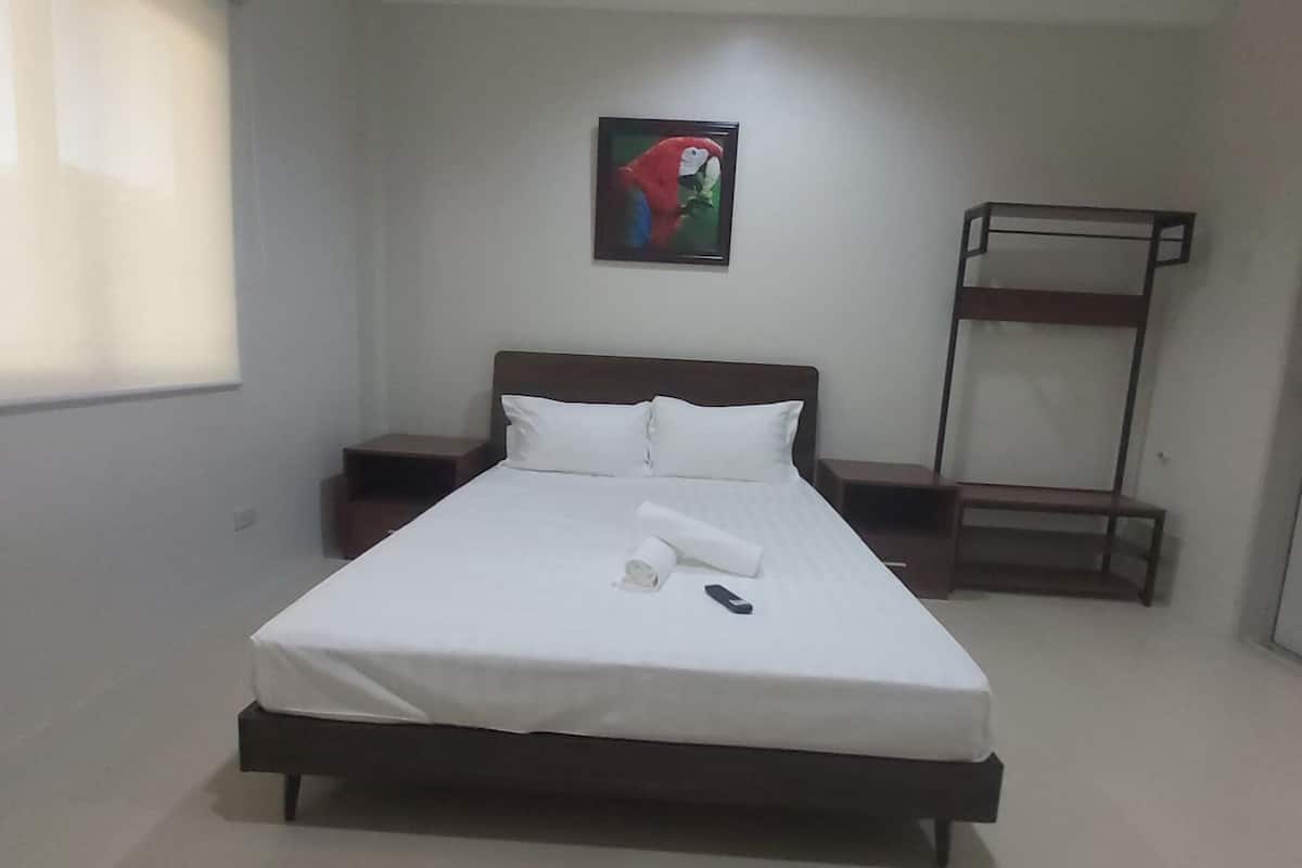 Studio Suite | Meja, Wi-fi percuma, cadar katil