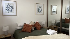 2 多间卧室、办公桌、熨斗/熨衣板、免费 WiFi