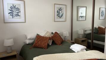 2 bedrooms, desk, iron/ironing board, free WiFi