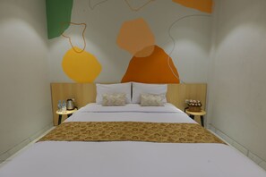 Habitación económica doble | Escritorio, sistema de insonorización, wifi gratis y ropa de cama
