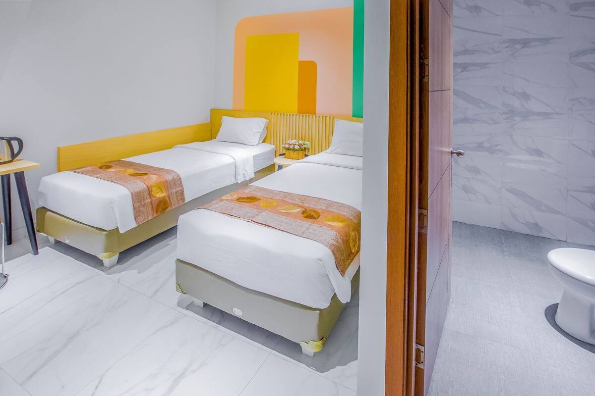 Economy Twin kamer | Een bureau, geluiddichte muren, gratis wifi, beddengoed