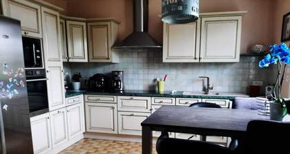 Family house 500 m from the sea