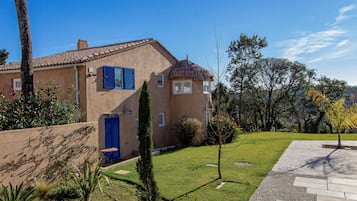 Holiday Single Suite, with Pool View and Spa, Principizinho | View from room