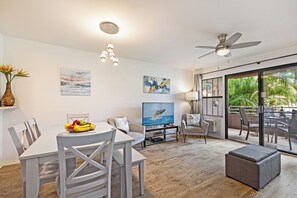 Smart TV - Attractive Kihei Updated Condo AC Private Lanai Near Sugar Beach and More (Kihei)