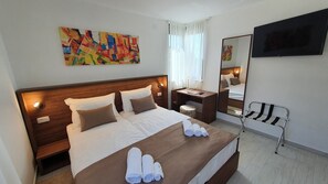 1 chambre, fer et planche à repasser, Wi-Fi, draps fournis