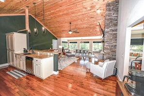 Interior - Barefoot in the Blue Ridge (Hayesville)