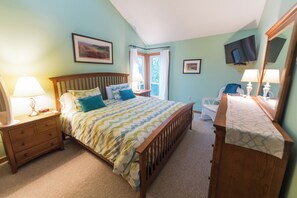 4 bedrooms, desk, iron/ironing board, free WiFi - Butler's Family Getaway -Loon Mountain/ Pemigewasset River 
 (Lincoln)