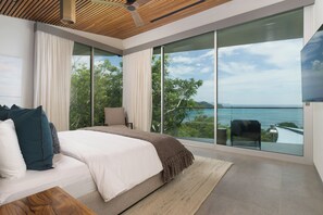 4 Schlafzimmer, Schreibtisch, Bügeleisen/Bügelbrett, Reisekinderbett