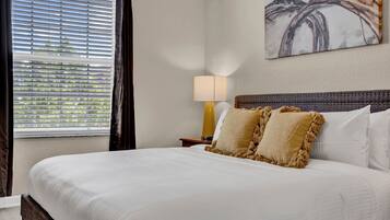 3 bedrooms, desk, iron/ironing board, travel crib