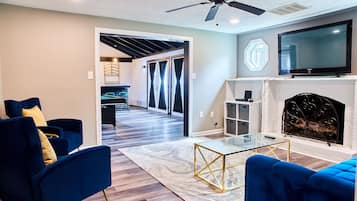 Smart TV, fireplace, table tennis