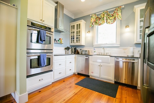 Rosemary Beach "Freedom at the Beach" |4BR |Sleeps 9 |2 Kings| CLOSE to Beach