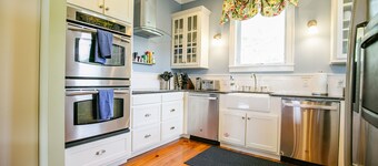 Rosemary Beach "Freedom at the Beach" |4BR |Sleeps 9 |2 Kings| CLOSE to Beach