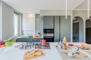 Fridge, microwave, oven, dishwasher