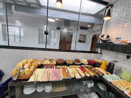 Restaurante. Pousada Itaguaçu