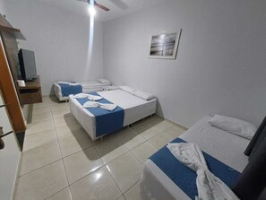 Standard Quadruple Room | Minibar, free WiFi - Pousada Itaguaçu (Aparecida)