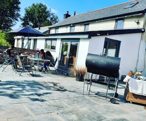 Outdoor dining - Exmoors Romantic Boutique Country Retreat (Challacombe)
