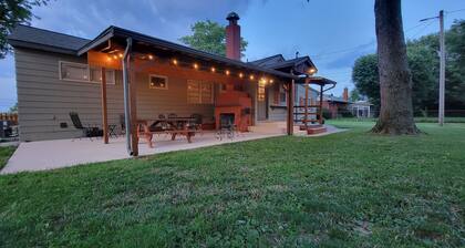 Clean & Spacious Cottage – Close to Campus!