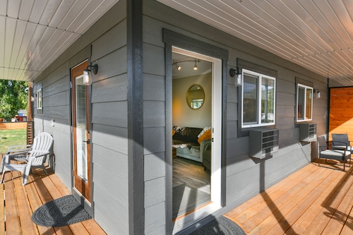 The Darmont Hotel and Suites