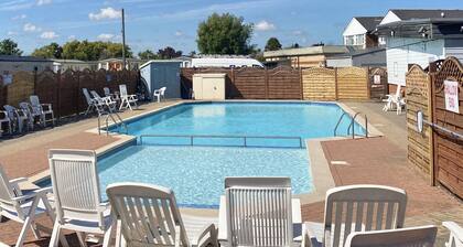 Winchelsea Coastal Holiday Home Close to Pool & Beach