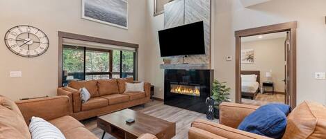 Télévision, cheminée