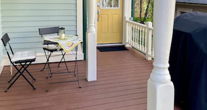 Victorian CharmâStudio/Apartment in Delhi Village