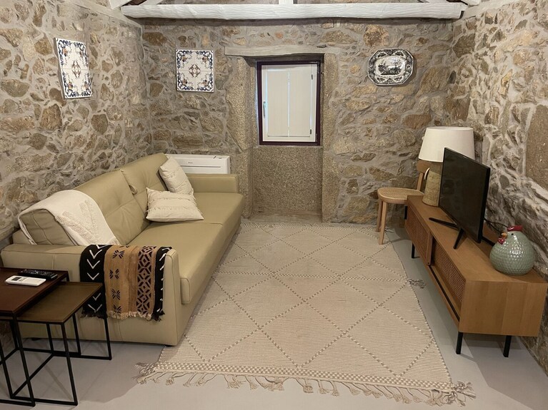 A Rural House And Refuge For Modern Times - Branca