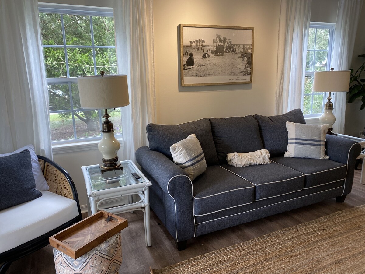 Photo 10 of Luxury Sunset, Marsh View, New Remodel, Easy Walk To Old Town #B