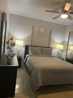 3 bedrooms, WiFi - Cheerful 3-Bedrooms residential home (Las Vegas)