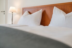 Basic Double Room, 1 Queen Bed, Accessible, Non Smoking - Hotel am Kirchplatz (Ueberlingen)