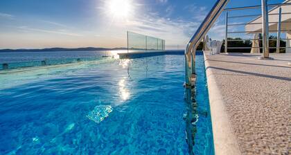 Crystal Holiday Residence