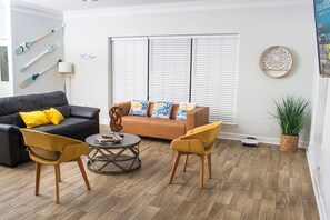 Smart TV, fireplace, video games, ping pong