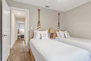 3 camere, una scrivania, Wi-Fi gratuito, lenzuola