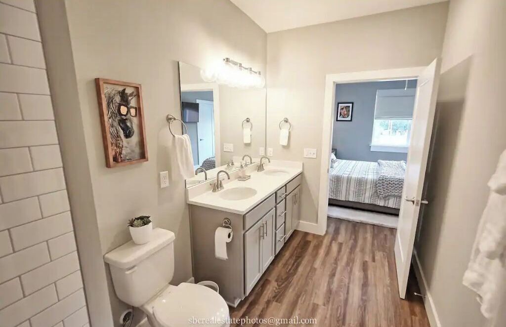 Combined shower/tub, hair dryer, towels, soap