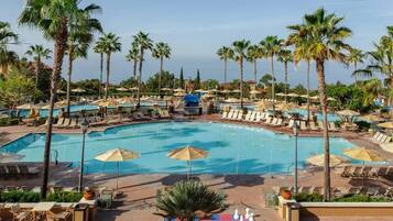 Piscine extérieure, piscine chauffée