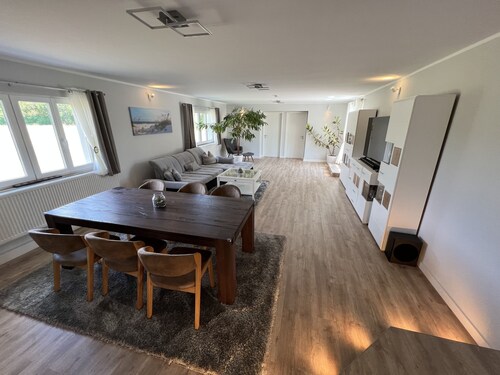 Bungalow, 4 bedrooms, 8 persons, 1.5 bathrooms, large property