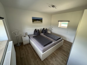 5 habitaciones, escritorio, wifi gratis y ropa de cama 