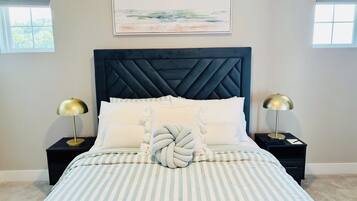 3 Schlafzimmer, Schreibtisch, Bügeleisen/Bügelbrett, Reisekinderbett