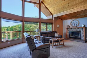 Smart TV, fireplace, table football